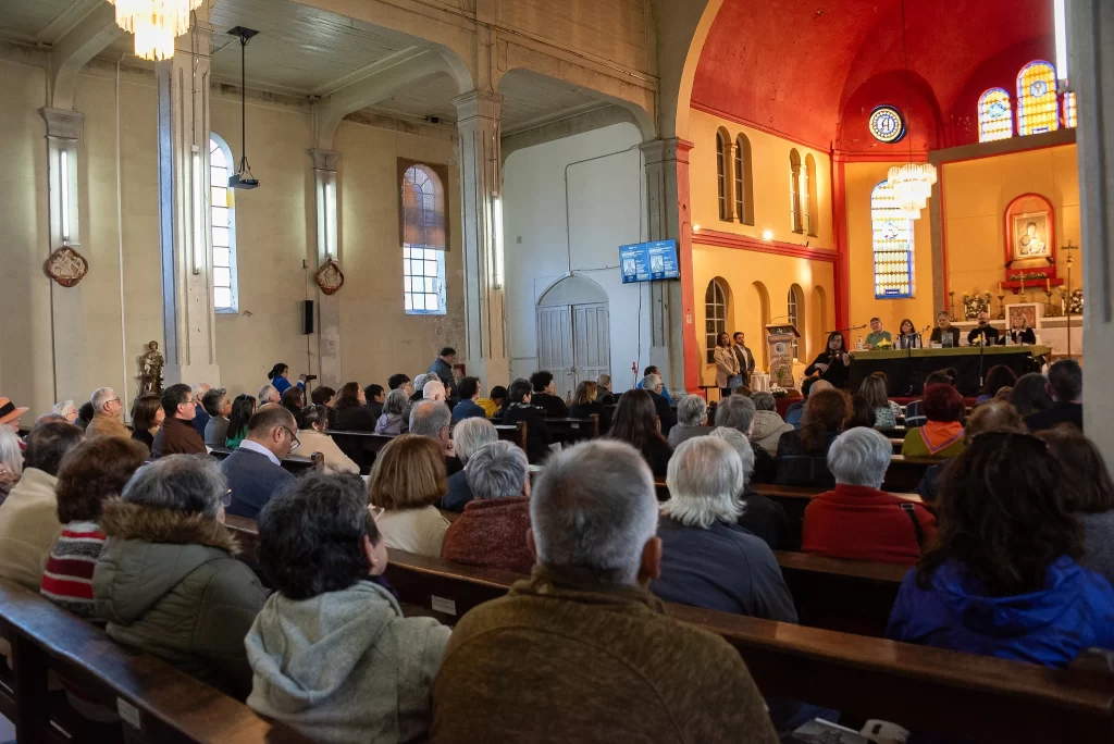 Presentacion LIbro Parroquia Nuestra Señora del Perpetuo Socorro